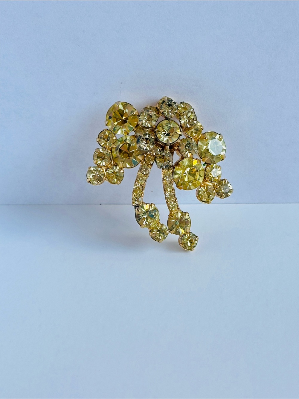 Juliana Vintage Yellow Rhinestone Brooch Unsigned